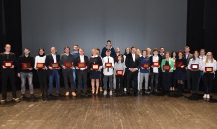Vsi dobitniki priznanj