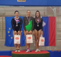 Starejše deklice - 1. mesto -  Asja Benčec